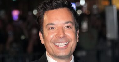 Plastic surgeons reveal why Jimmy Fallon's face never ages