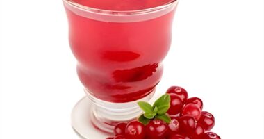 Sip Your Way to Health: 10 Health Benefits of Cranberry Juice