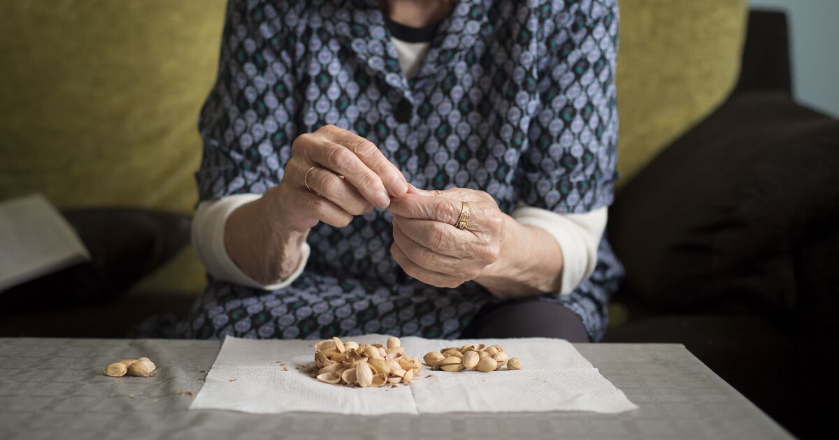 Two handfuls of superfood daily could help protect your eyesight, new study says