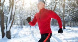 man running outdoors in the snow, healthy holiday habits for weight loss