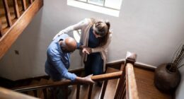 Experts warn of early Dementia sign that shows when walking up and down stairs