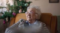 NHS urges Brits to look for these 'early' dementia symptoms this Christmas