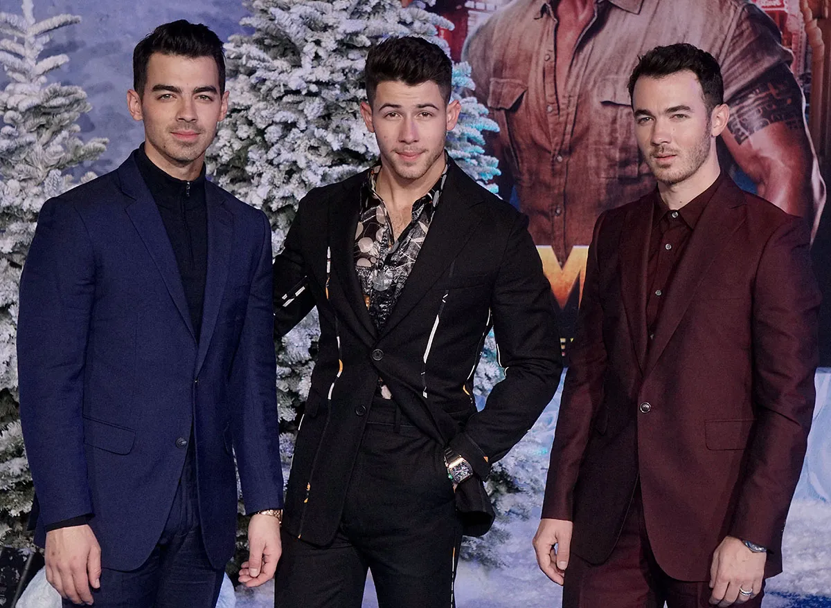 a_Joe Jonas, Nick Jonas, Kevin Jonas 144 attends the premiere of Sony Pictures