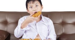 Don't finish your dinner! Parents fuelling obesity crisis by forcing kids to eat huge plates