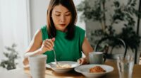 Drop a dress size in weeks by eating breakfast at this time, experts say