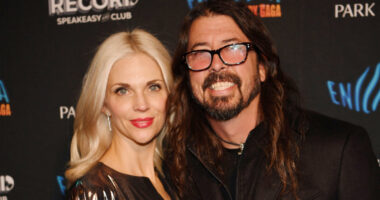 Obvious Red Flags In Dave Grohl & Jordyn Blum's Marriage