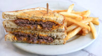 I Tried the Patty Melt at 4 Chains and the Best Was Cheesy Perfection