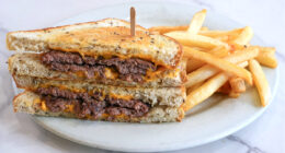 I Tried the Patty Melt at 4 Chains and the Best Was Cheesy Perfection