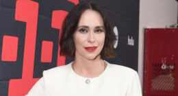 Jennifer Love Hewitt posts makeup & filter-free selfies for 46th birthday & slams ‘cruel’ treatment of women as they age