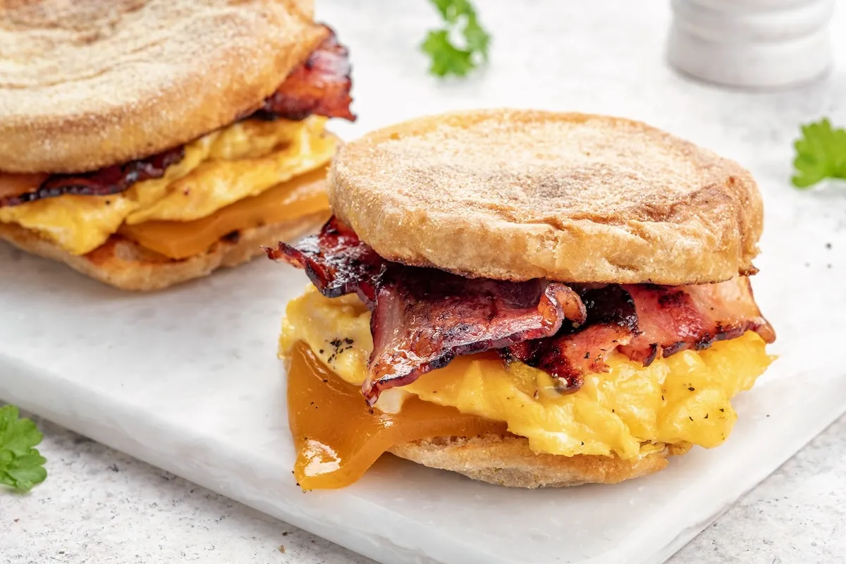 17 Best Breakfast Sandwiches at Chain Restaurants Right Now