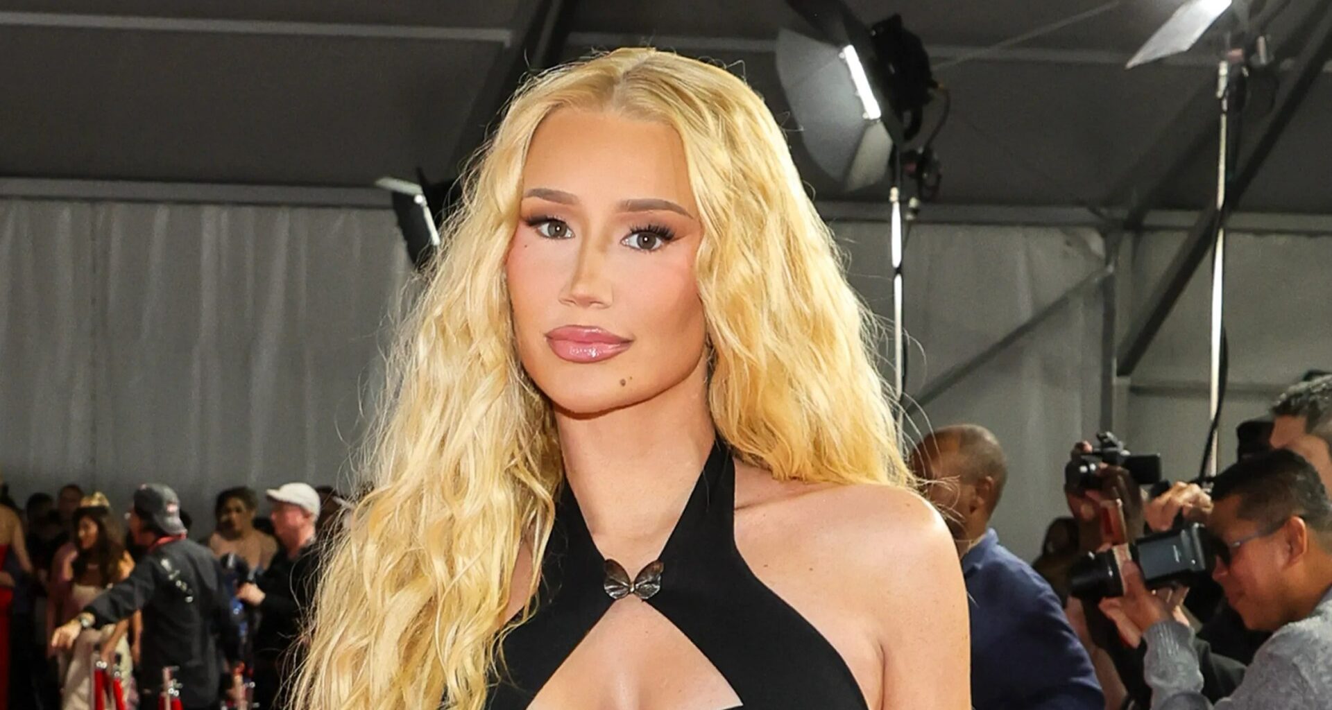 Iggy Azalea makes shocking allegations about her first time meeting Kanye West as he confirms ‘it’s true’