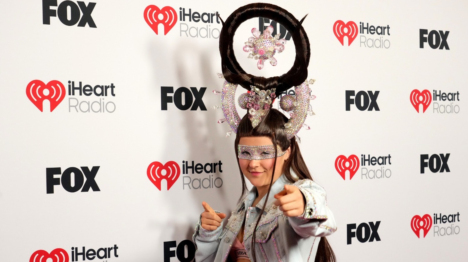 The Worst-Dressed Stars At The 2025 iHeartRadio Music Awards